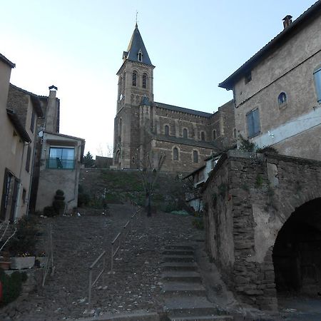 Gite Des Monts Saint-Izaire Eksteriør bilde